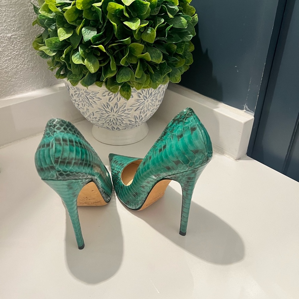 JIMMY CHOO Anouk Snakeskin Pointed Toe Pumps EU 39 US 9 Emerald Green Heels